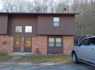 4049 Country Club Dr, Imperial, MO 63052