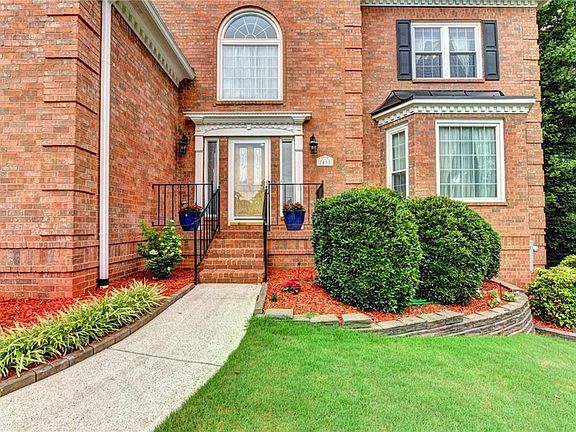 2nd image of 2495 Sawtooth Oak Dr