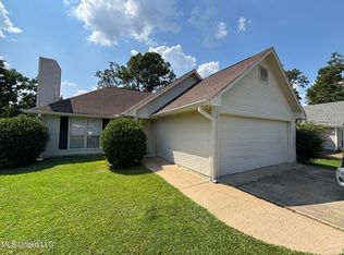 1145 Barnett Bend Dr, Brandon, MS 39047