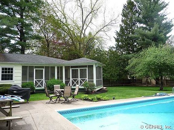 4th image of 58 Larchwood Dr