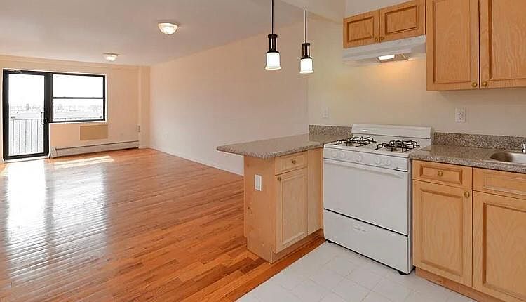 1st image of 36 Hilton Ave #210