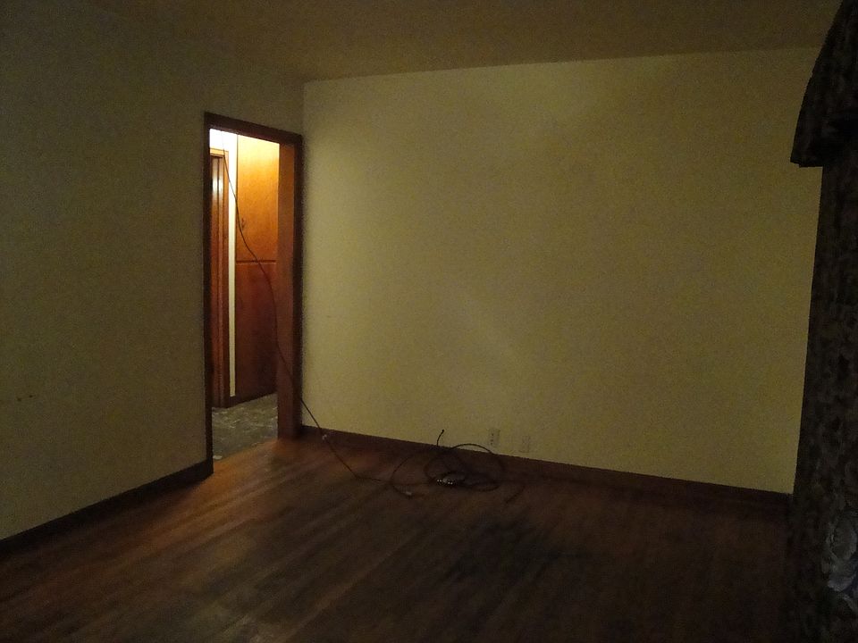 1st image of 1117 Desmont Dr