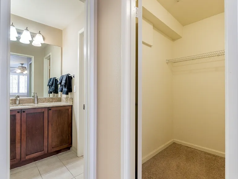 3550 Lebon Dr #6407 — Photo 20