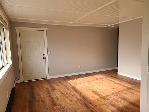 5th image of 1521 4th St