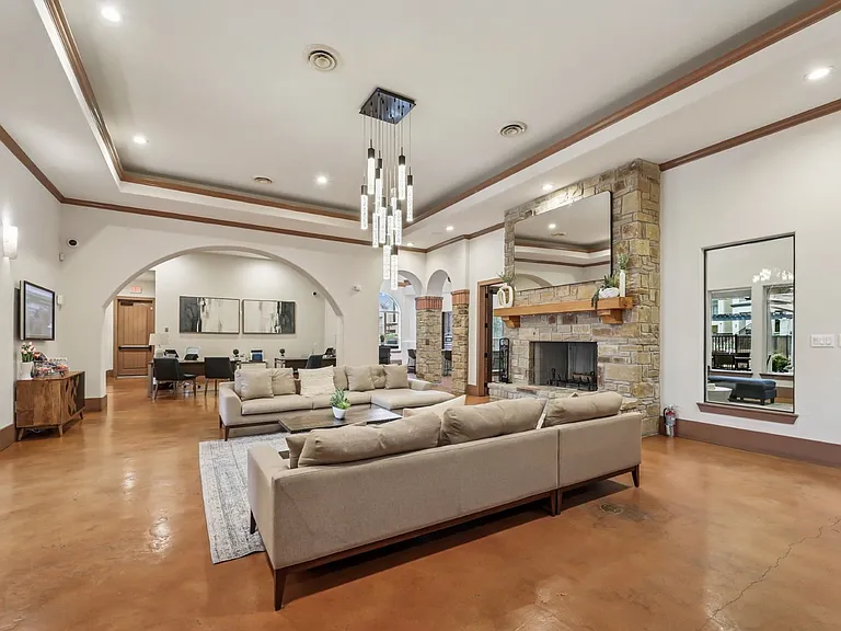 Creekside on Parmer Lane — Photo 14