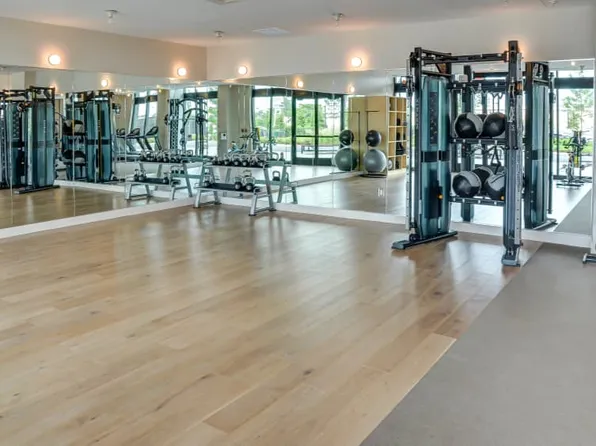 130 Clarke Avenue image 13 of 15