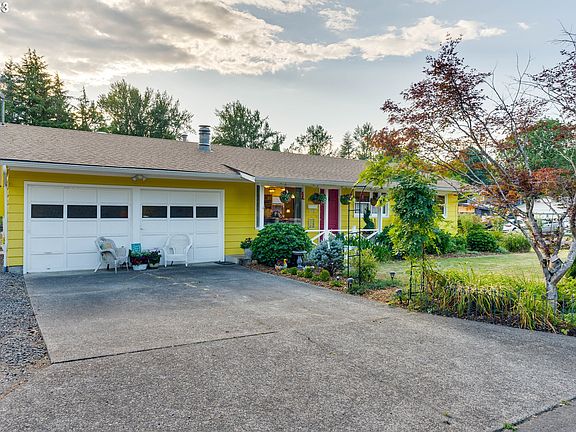 4th image of 8806 SE Regents Dr