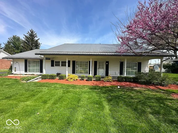 1406 Durham Dr, Crawfordsville, IN 47933