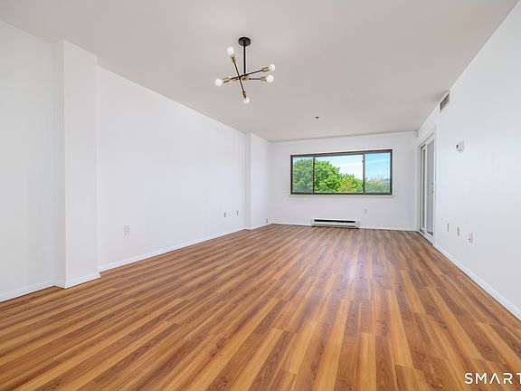 4th image of 1633 Washington Boulevard #5F