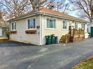 311 Allanson Rd, Mundelein, IL 60060