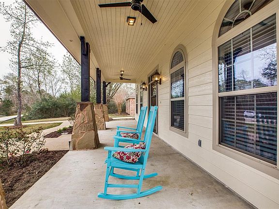5th image of 1556 Emerald Lakes Dr
