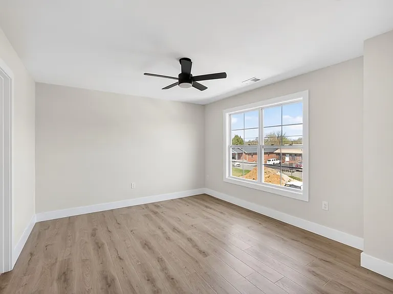 212 W Jere Whitson Rd #212 — Photo 16