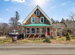 281 Atlantic Rd, Swans Island, ME 04685