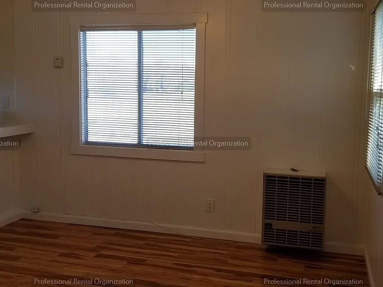 4105-4111 Silverado Trl — Photo 6