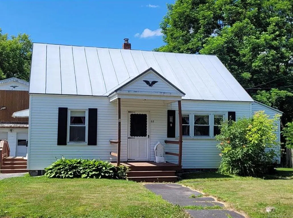 4 bed, 1560 sqft, $1,750 — Photo 1