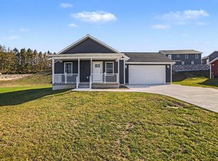 260 Stonecrest Dr, Shelby, MI 49455