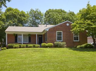 8322 Huntsman Trl, Louisville, KY 40291