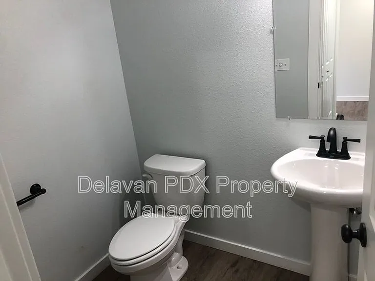 1396 Kimber Ct — Photo 14