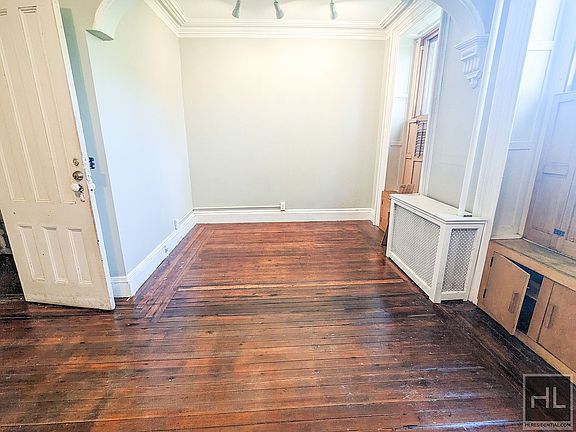4th image of 9 Cambridge Pl #2