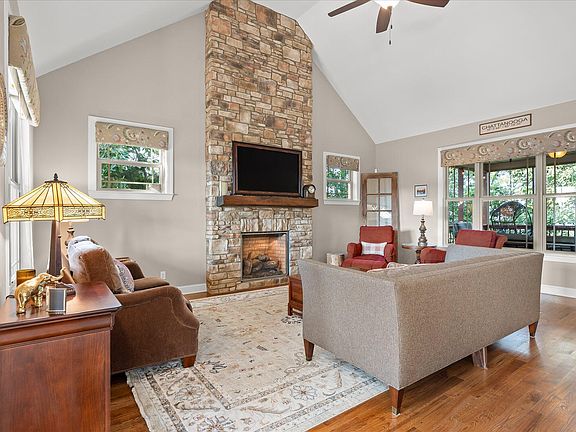 2nd image of 4023 Brock Rd
