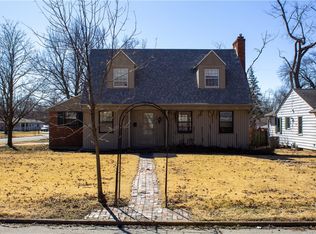 2015 W Riverview Ave, Decatur, IL 62522