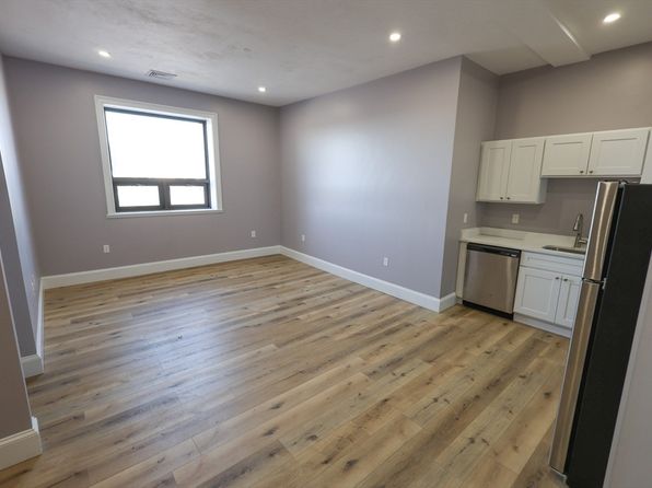 66 Main St #3B, Taunton, MA 02780