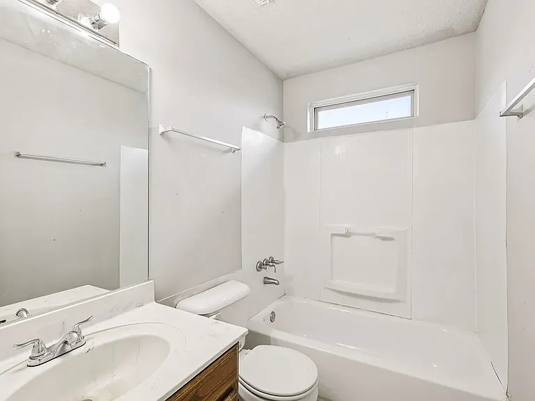 The Flats at 1200 — Photo 8