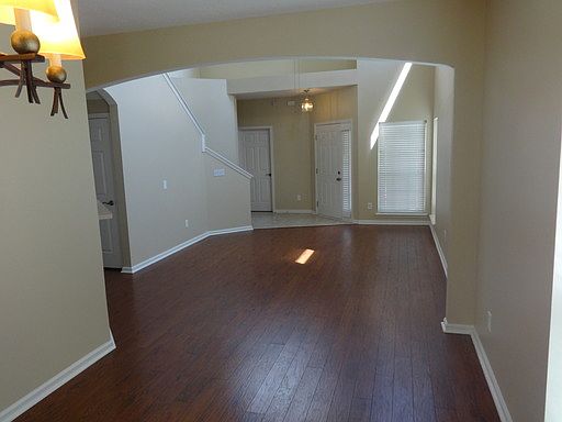 4th image of 3926 Pebble Brooke Cir