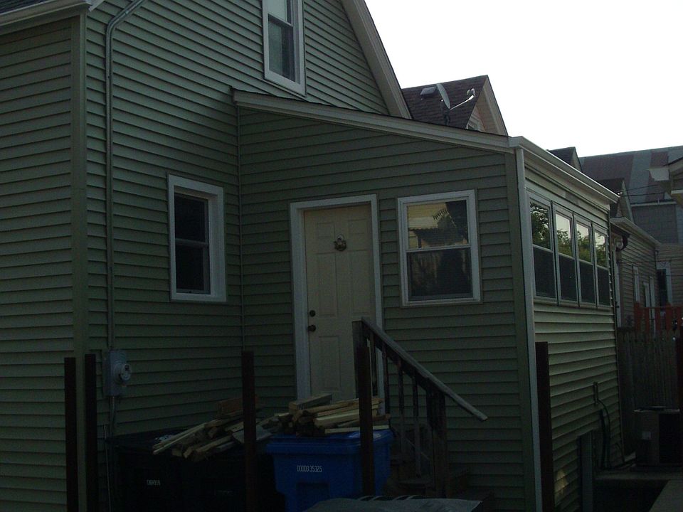 2nd image of 2134 N Stave St