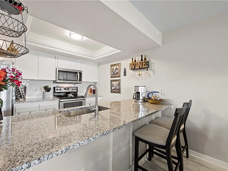 154 Cypress Way E #7 — Photo 7