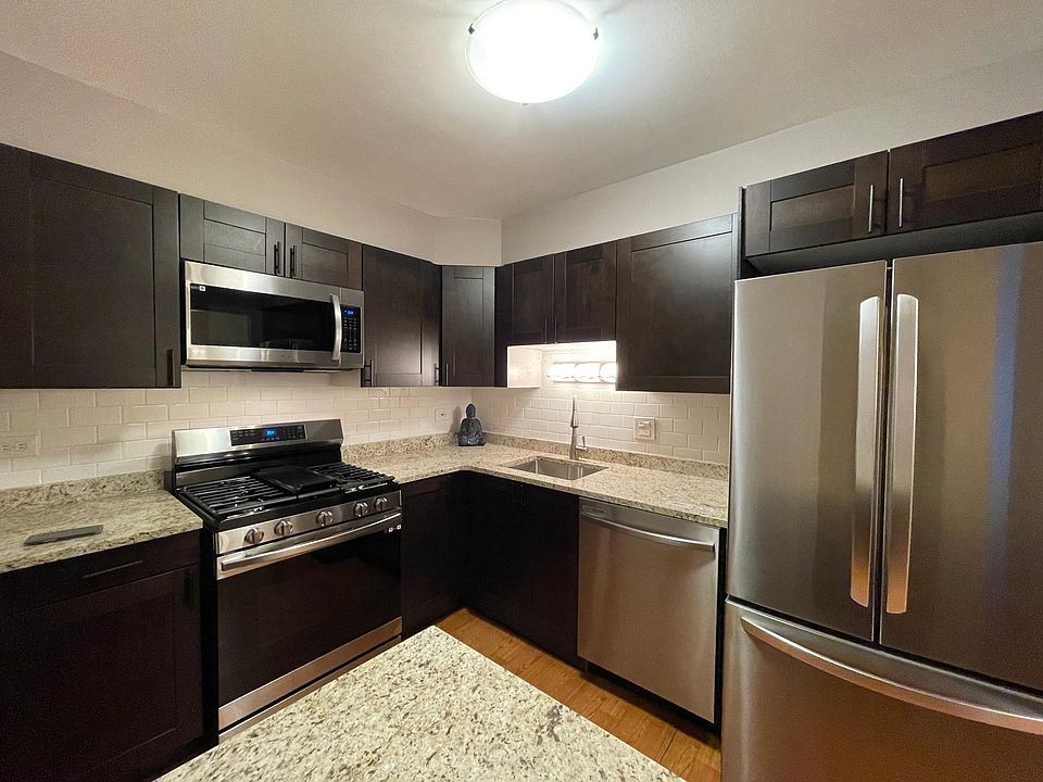 All NEW kitchen! Granite counters, new cabinets and appliances