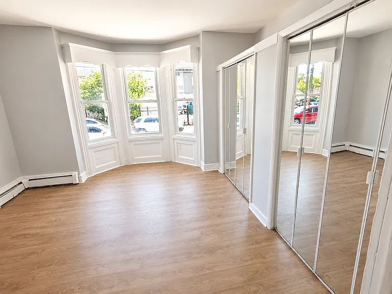 65 Hudson St #1D — Photo 3