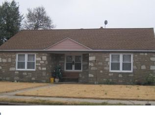 9955 Ferndale St, Philadelphia, PA 19115