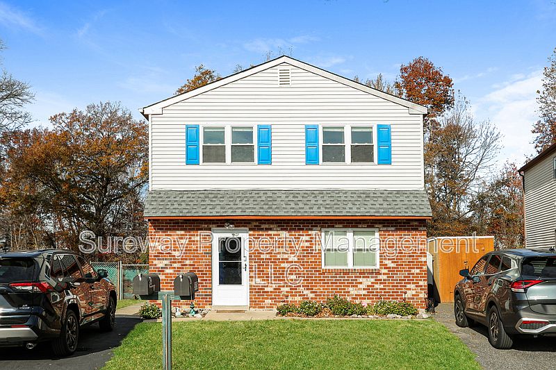 1st image of 505 Corinthian Ave #B