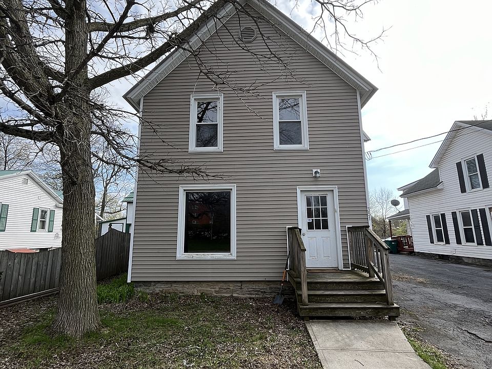 1st image of 351 W Main St