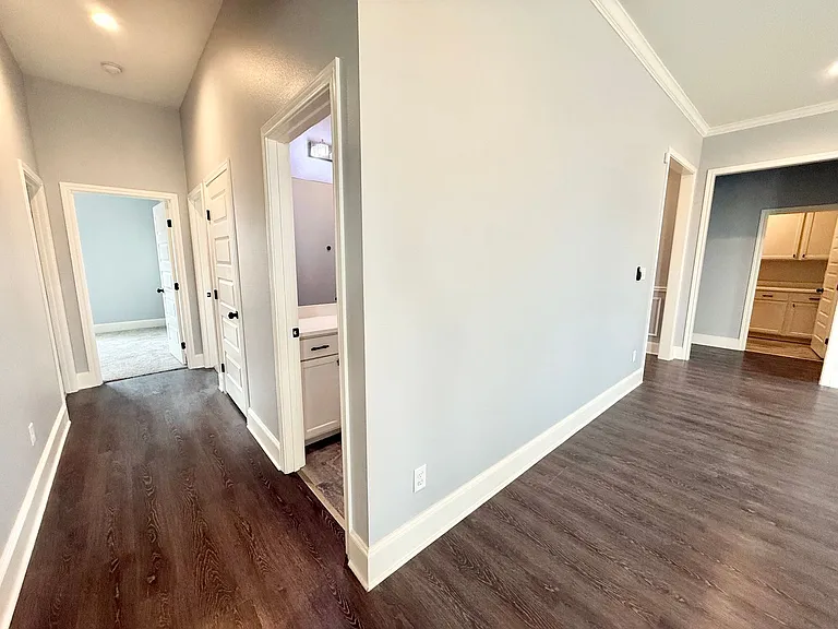 1033 Stagecoach Bnd — Photo 21