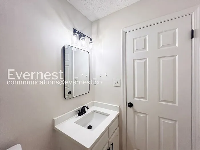 5780 Saranac Ave — Photo 12