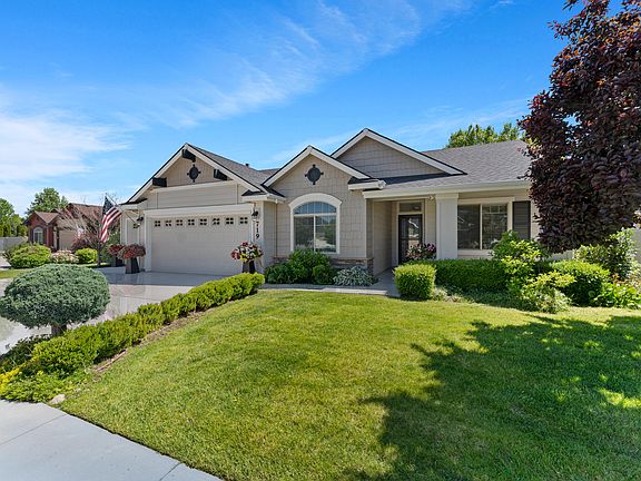 Waterfront single-story located in the Preserves Community