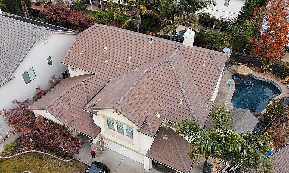 1st image of 417 Sorrbento Ct