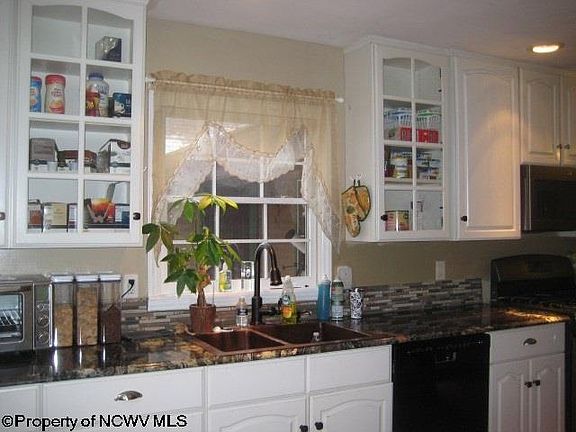 3rd image of 424 Knollwood Dr