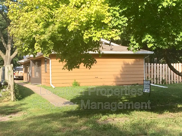 817 Connecticut St — Photo 2