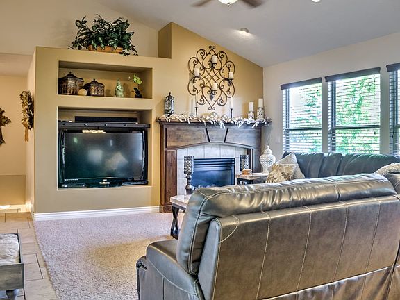 3rd image of 4358 W Park Hollow Ln