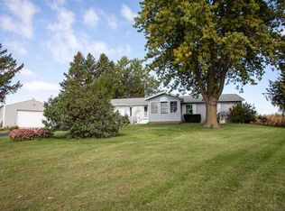 2331 E Schrock Rd, Waterloo, IA 50701