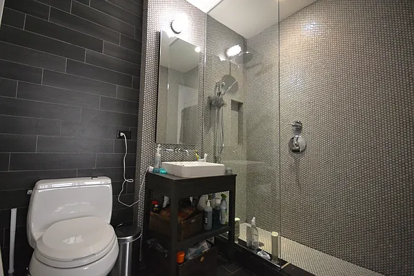 Rented by Bold New York | media 66