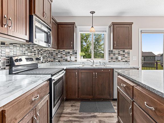5th image of 706 Wilder Way