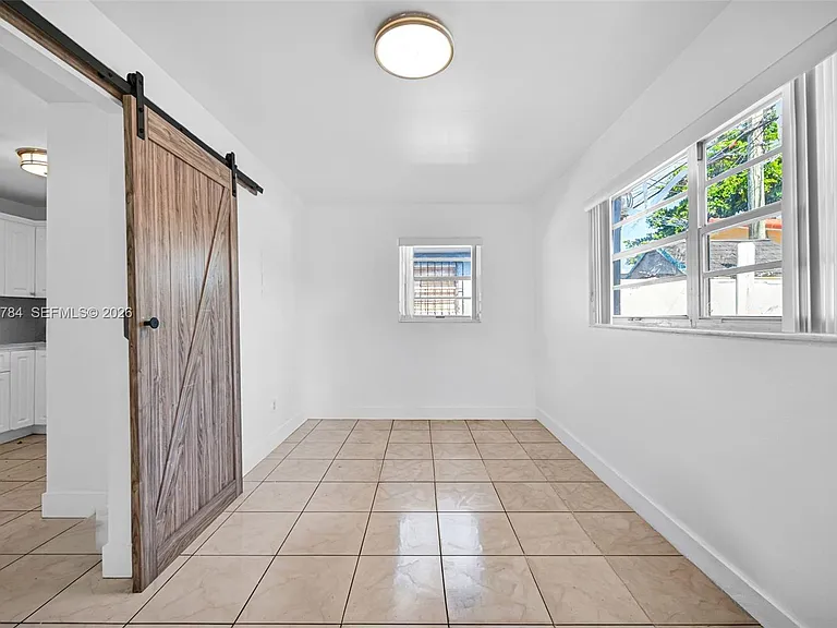 3231 SW 25th St #2 — Photo 12
