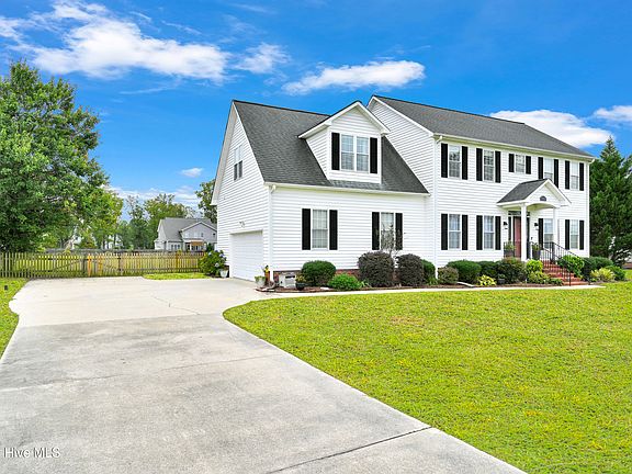 3rd image of 965 Sunnyfield Drive