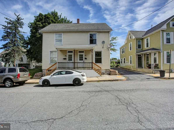 219-221 E Garfield St, Chambersburg, PA 17201