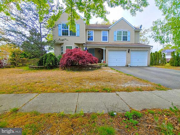2nd image of 8 N Olympia Dr