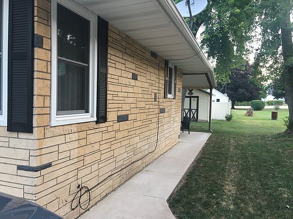 3rd image of 720 Illinois St